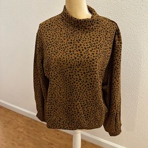Women’s leopard print sweatshirt. Size 12-14